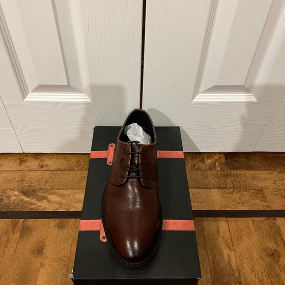 Walk London derby shoe. NWB. Size 9 brown - Picture 4 of 5
